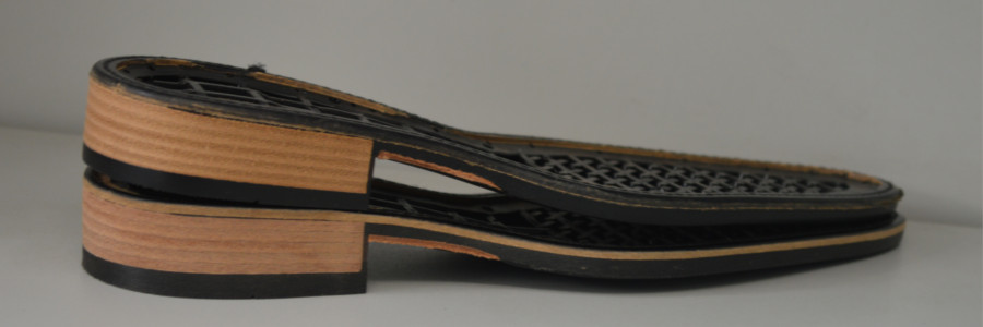 Contouring of TPU soles on the CO-162 CNC machine